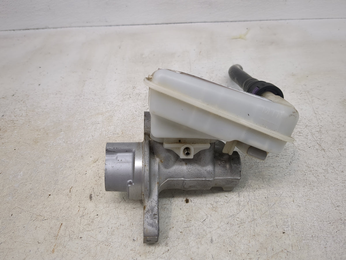 2011-2019 Ford Fiesta Brake Master Cylinder 1509130 - Oemusedautoparts1.com