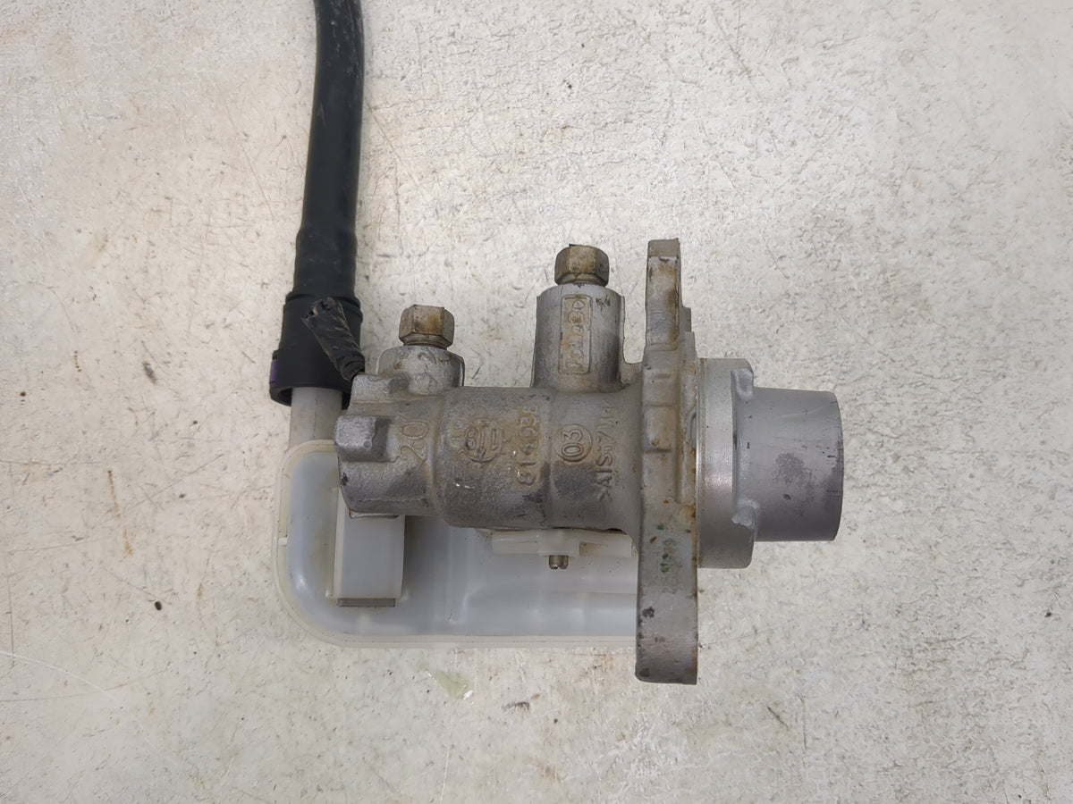 2011-2019 Ford Fiesta Brake Master Cylinder 1509130 - Oemusedautoparts1.com