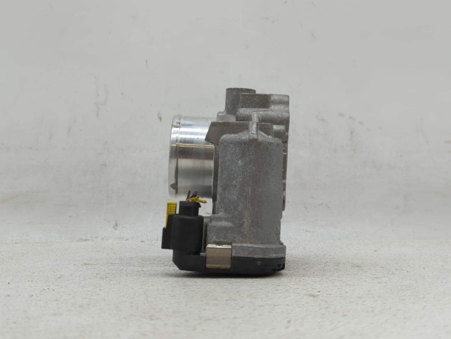 2014-2019 Ford Fiesta Throttle Body P/N:7S7G-9F991-CA Fits Fits 2013 2014 2015 2016 2017 2018 2019 OEM Used Auto Parts - Oem