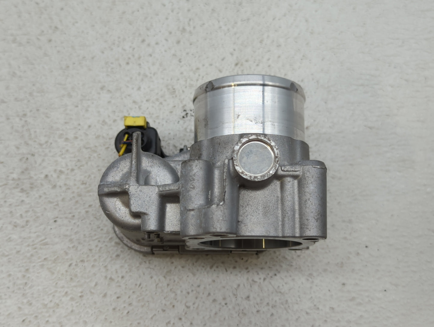 2014-2019 Ford Fiesta Throttle Body P/N:7S7G-9F991-CA Fits Fits 2013 2014 2015 2016 2017 2018 2019 OEM Used Auto Parts - Oem