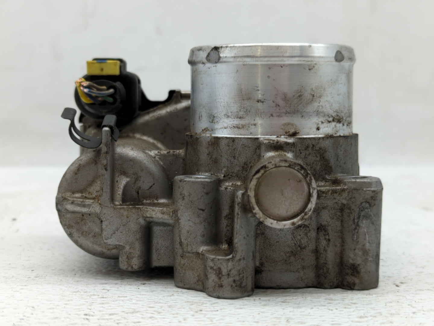 2014-2019 Ford Fiesta Throttle Body P/N:7S7G-9F991-CA Fits Fits 2013 2014 2015 2016 2017 2018 2019 OEM Used Auto Parts - Oem