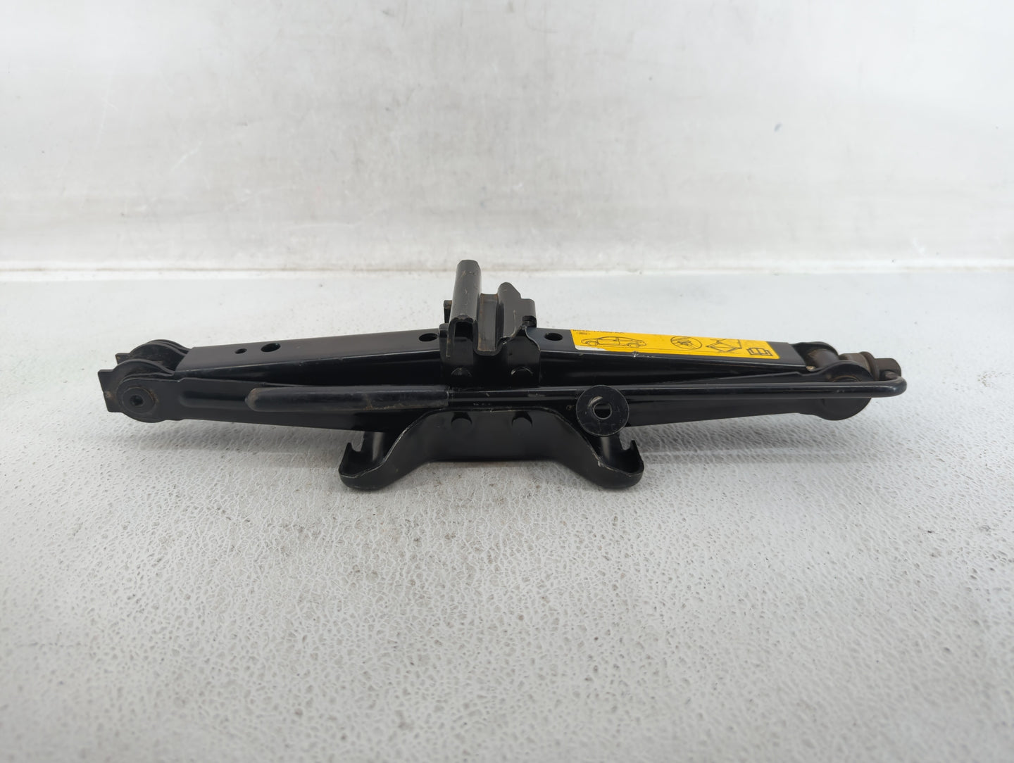 2019 Ford Fiesta Spare Scissor Car Jack - Oemusedautoparts1.com