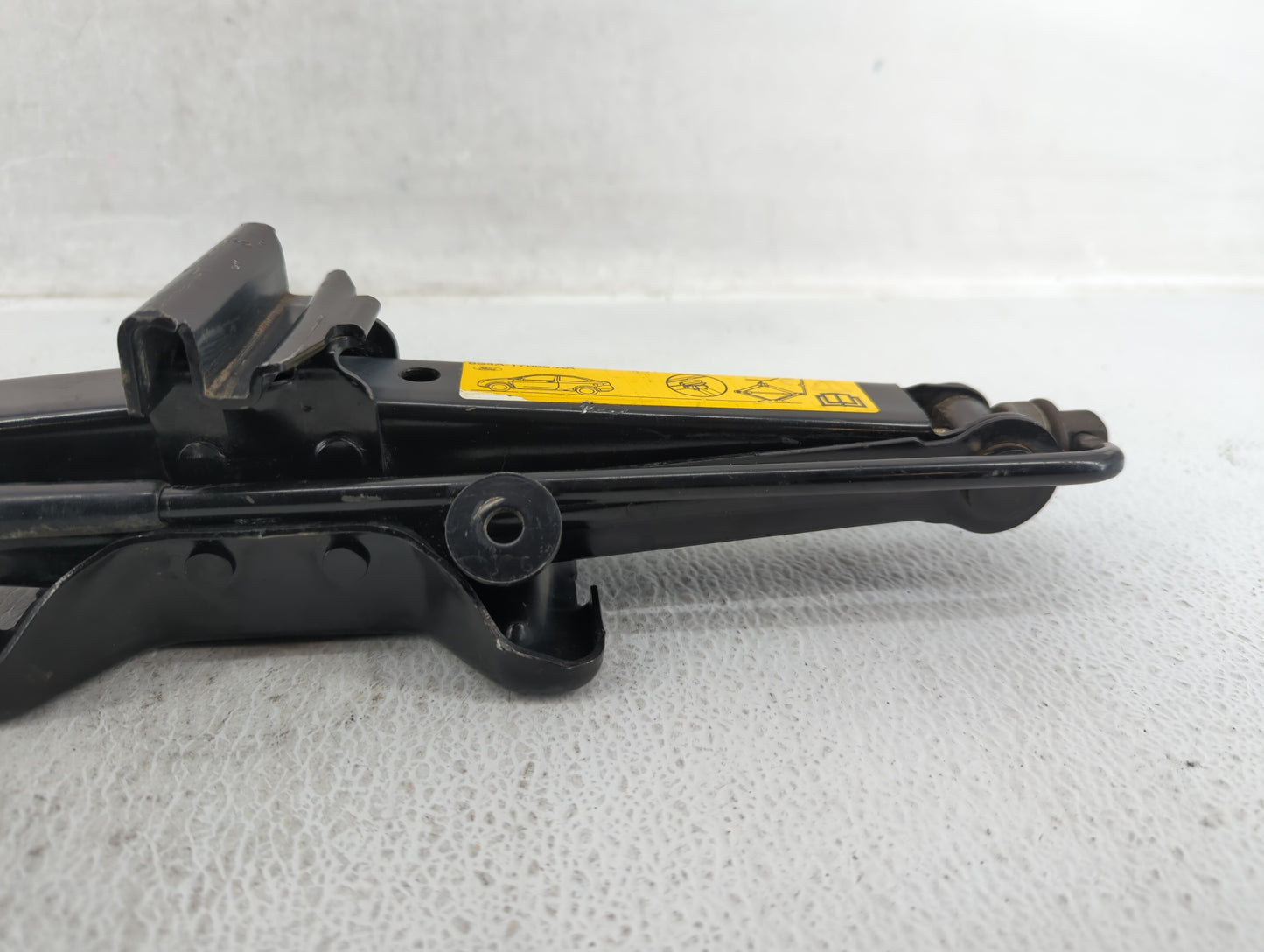 2019 Ford Fiesta Spare Scissor Car Jack - Oemusedautoparts1.com