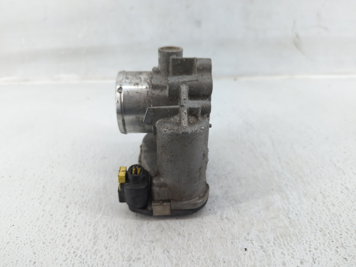 2014-2019 Ford Fiesta Throttle Body P/N:7S7G-9F991-CA Fits Fits 2013 2014 2015 2016 2017 2018 2019 OEM Used Auto Parts - Oem