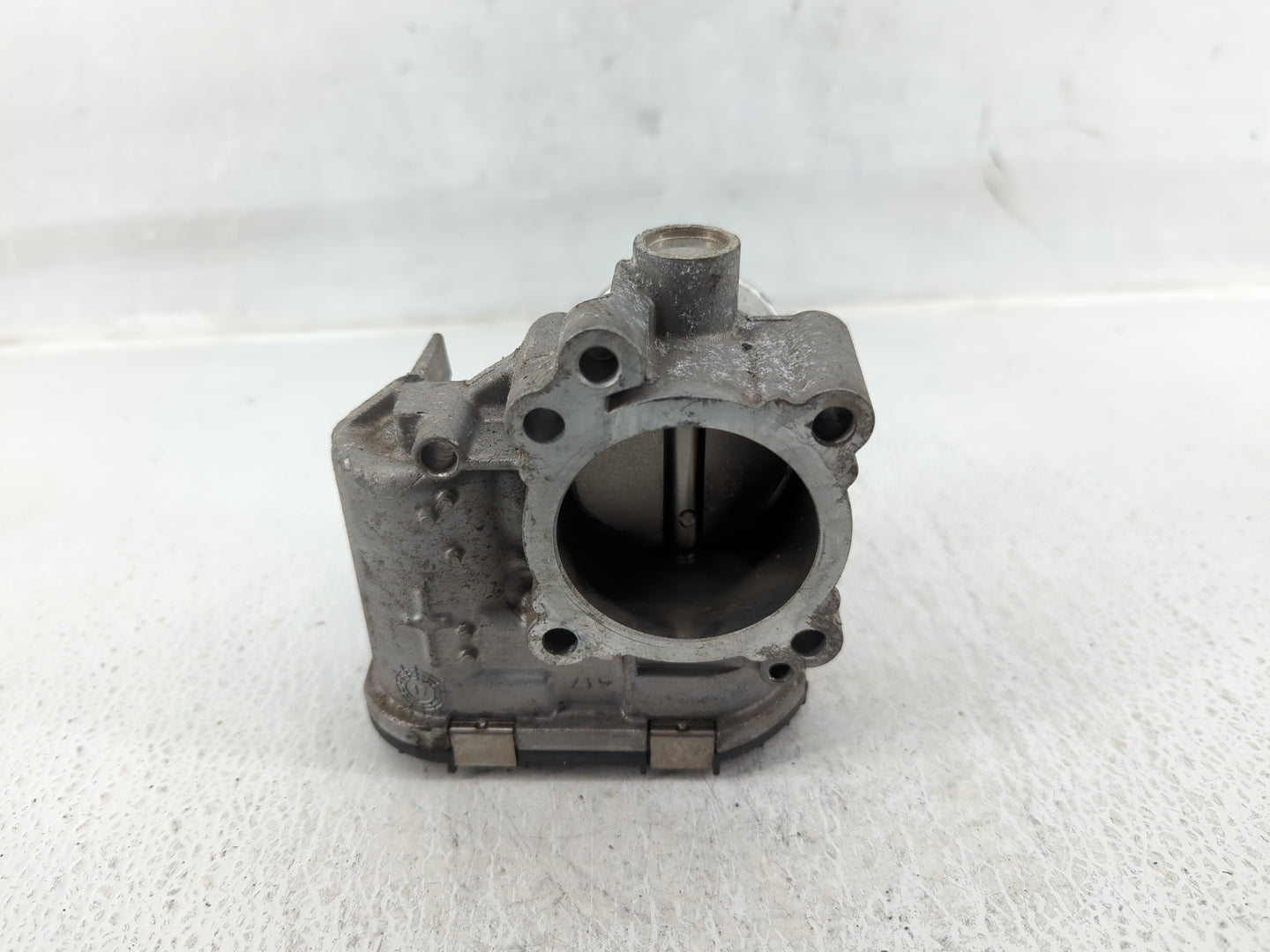 2014-2019 Ford Fiesta Throttle Body P/N:7S7G-9F991-CA Fits Fits 2013 2014 2015 2016 2017 2018 2019 OEM Used Auto Parts - Oem