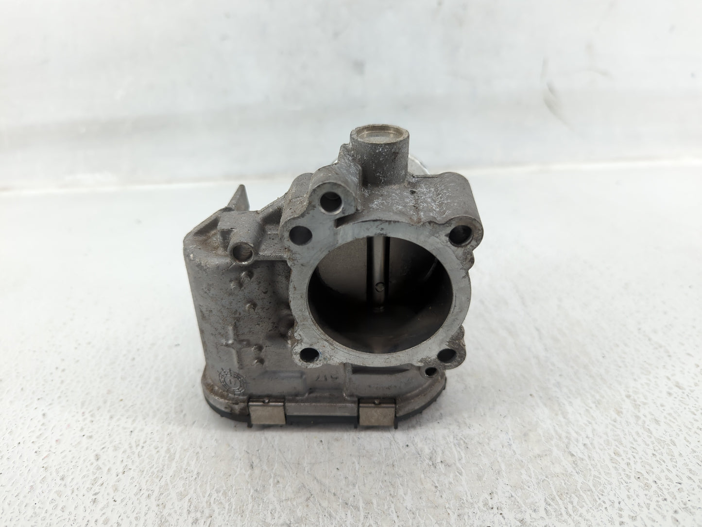 2014-2019 Ford Fiesta Throttle Body P/N:7S7G-9F991-CA Fits Fits 2013 2014 2015 2016 2017 2018 2019 OEM Used Auto Parts - Oem