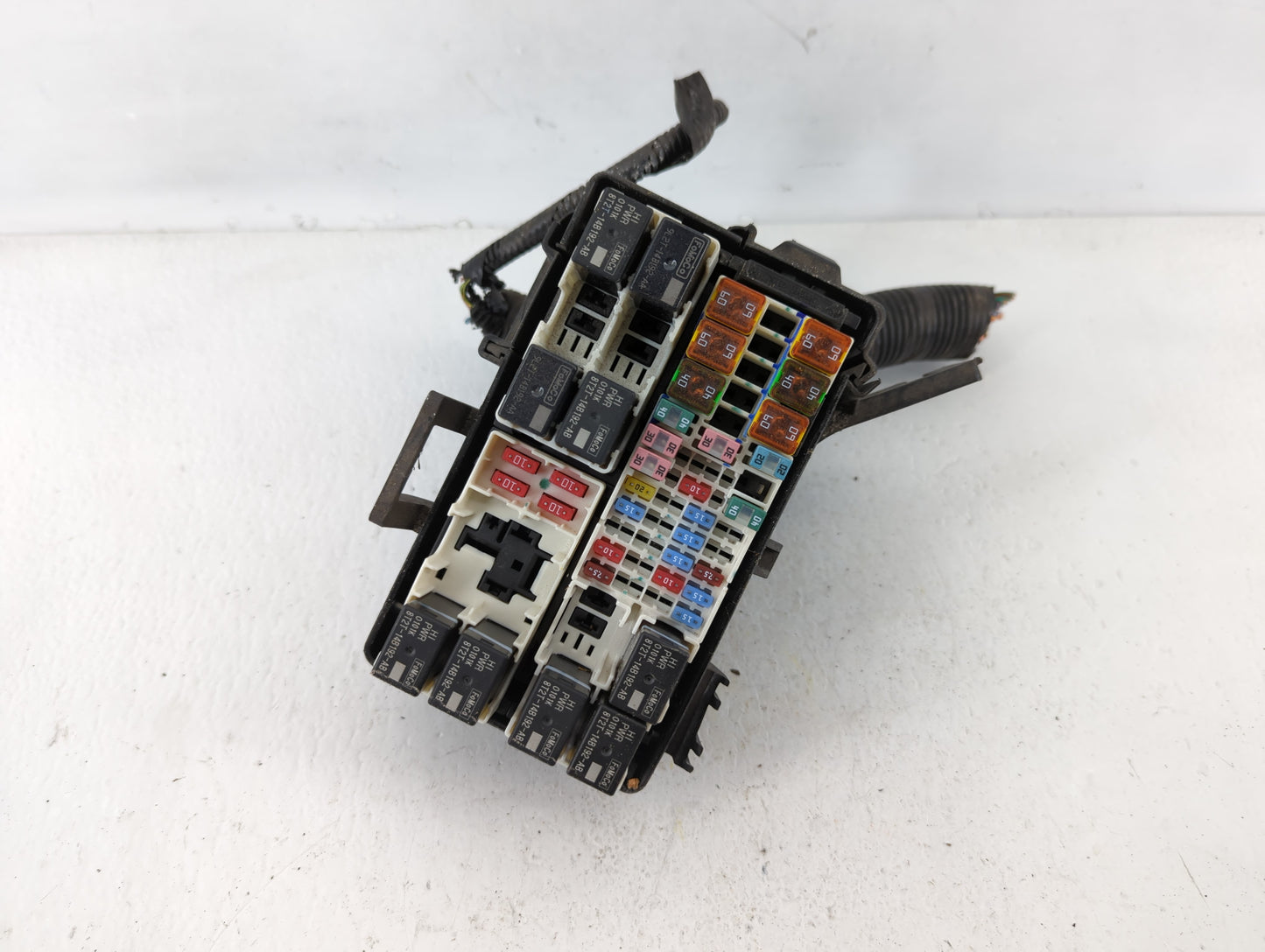 2014-2019 Ford Fiesta Fusebox Fuse Box Panel Relay Module P/N:6003447201 Fits Fits 2014 2015 2016 2017 2018 2019 OEM Used Au