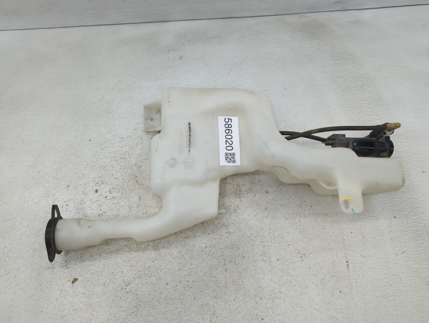 2011-2019 Ford Fiesta Windshield Washer Fluid Reservoir Bottle Oem - Oemusedautoparts1.com