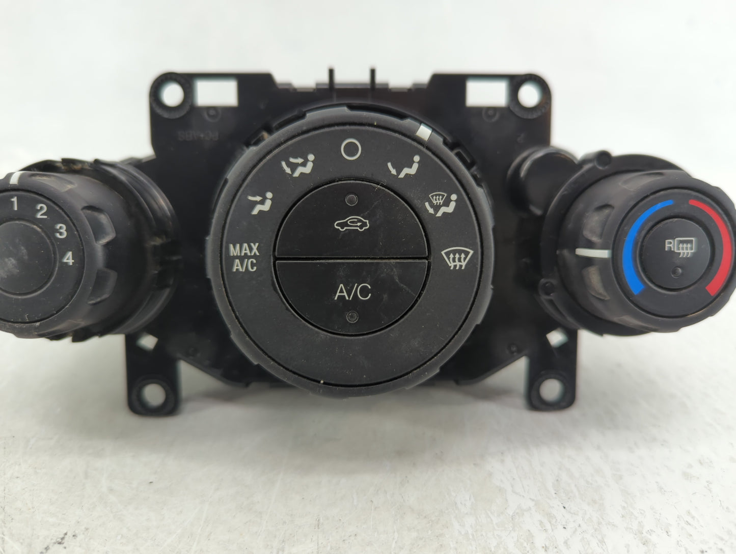 2014-2019 Ford Fiesta Climate Control Module Temperature AC/Heater Replacement P/N:D2BT 19980 AF Fits OEM Used Auto Parts - 