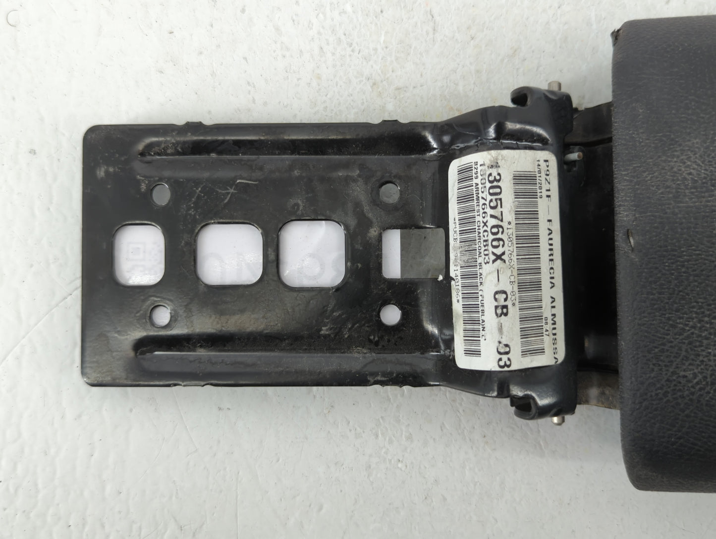 2019 Ford Fiesta Center Console Armrest Cover Lid Black - Oemusedautoparts1.com