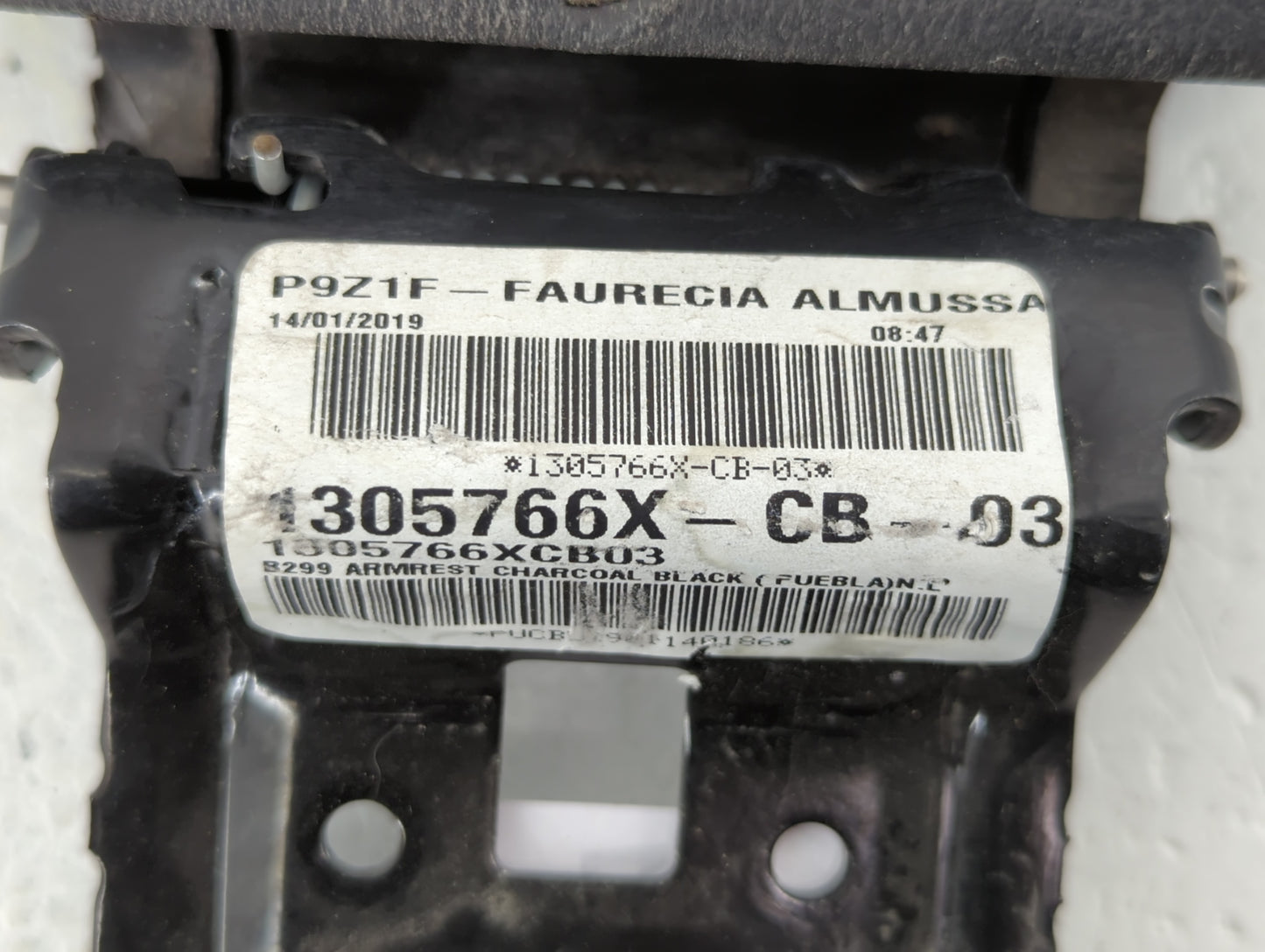 2019 Ford Fiesta Center Console Armrest Cover Lid Black - Oemusedautoparts1.com