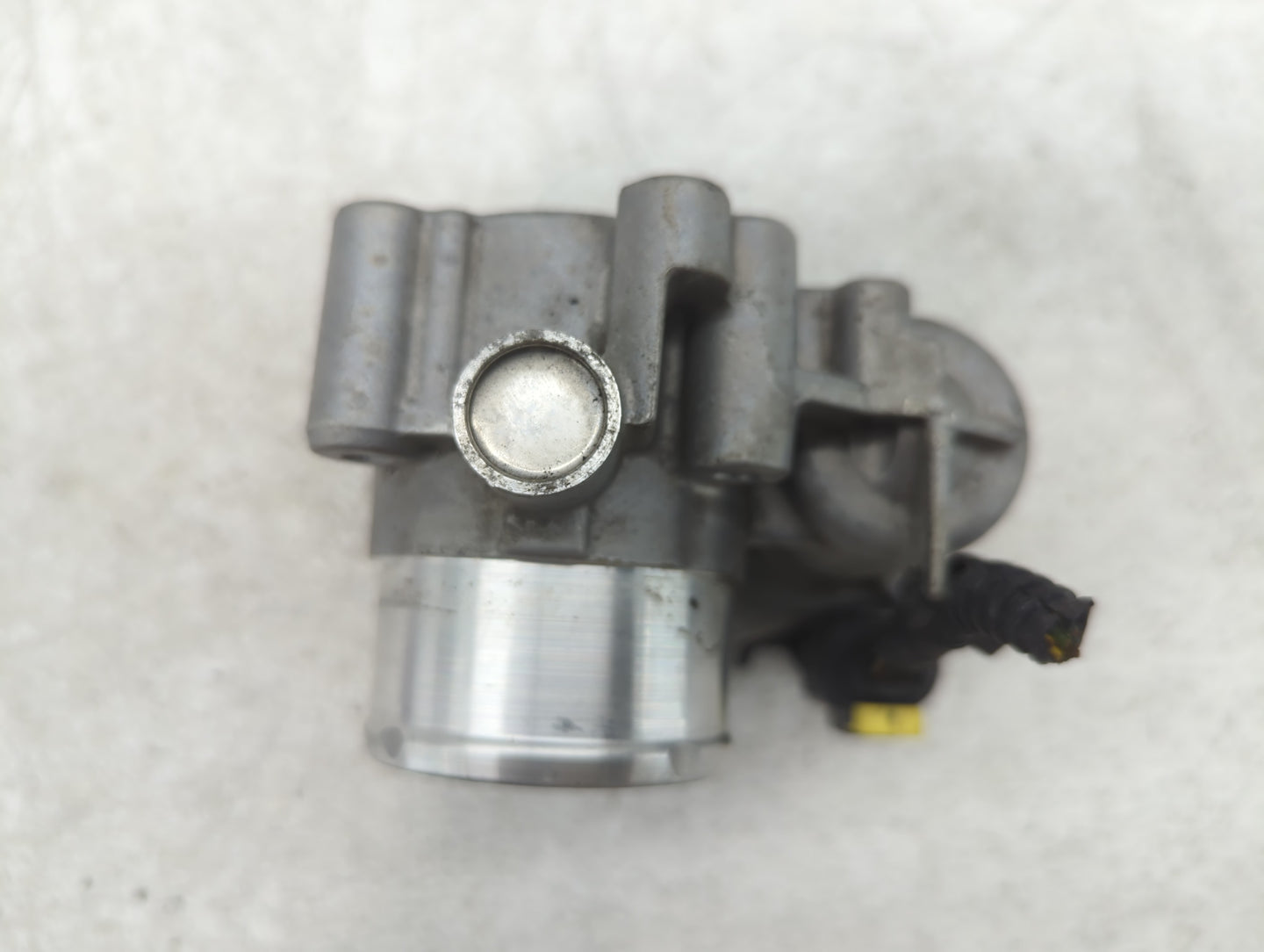 2014-2019 Ford Fiesta Throttle Body P/N:0 280 750 535 Fits Fits 2013 2014 2015 2016 2017 2018 2019 OEM Used Auto Parts - Oem