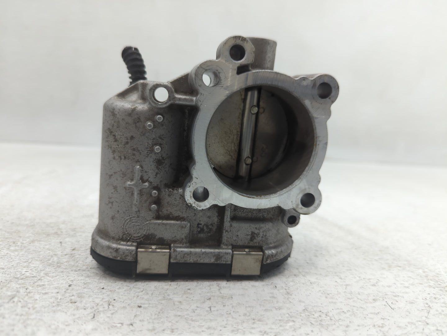 2014-2019 Ford Fiesta Throttle Body P/N:0 280 750 535 Fits Fits 2013 2014 2015 2016 2017 2018 2019 OEM Used Auto Parts - Oem