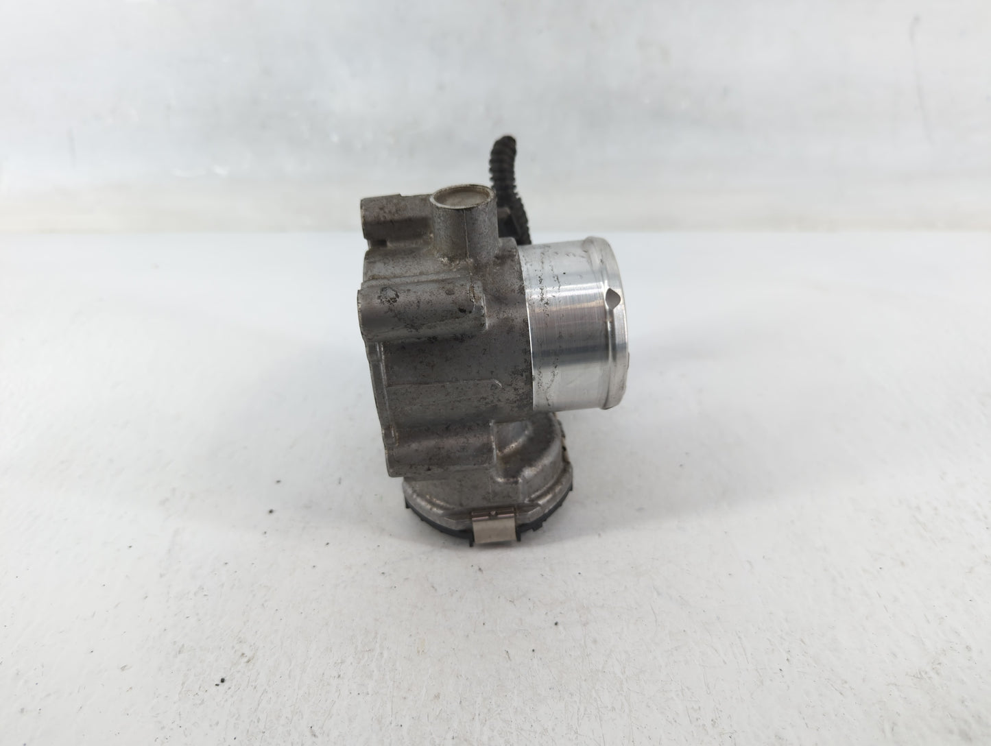 2014-2019 Ford Fiesta Throttle Body P/N:0 280 750 535 Fits Fits 2013 2014 2015 2016 2017 2018 2019 OEM Used Auto Parts - Oem