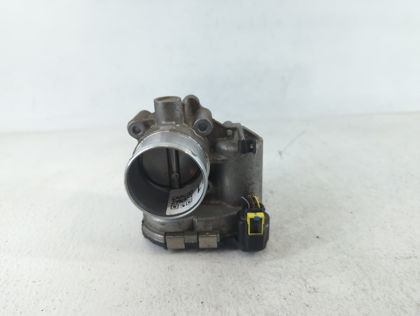 2014-2019 Ford Fiesta Throttle Body P/N:7S7G-9F991-CA Fits Fits 2013 2014 2015 2016 2017 2018 2019 OEM Used Auto Parts - Oem
