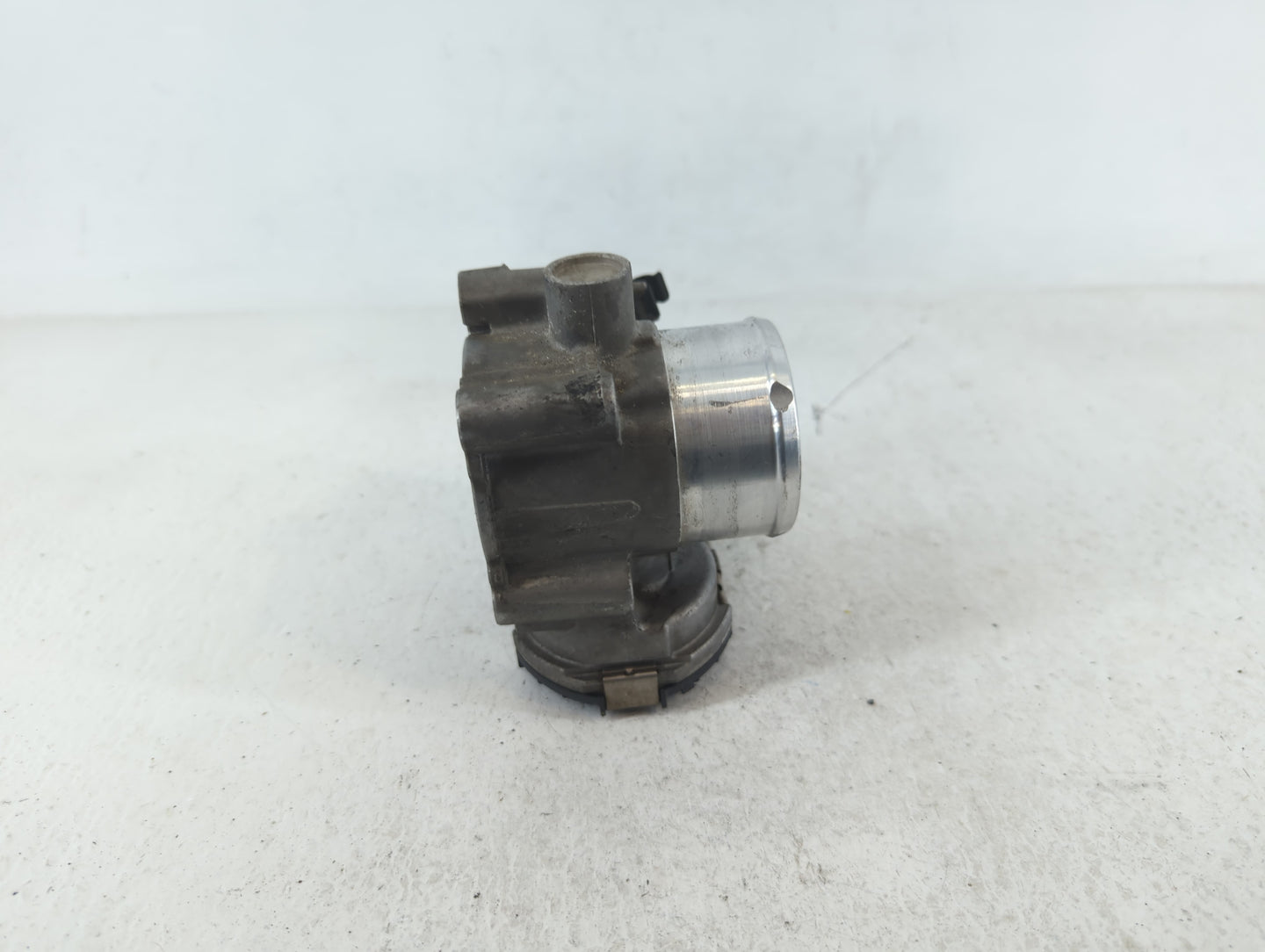 2014-2019 Ford Fiesta Throttle Body P/N:7S7G-9F991-CA Fits Fits 2013 2014 2015 2016 2017 2018 2019 OEM Used Auto Parts - Oem