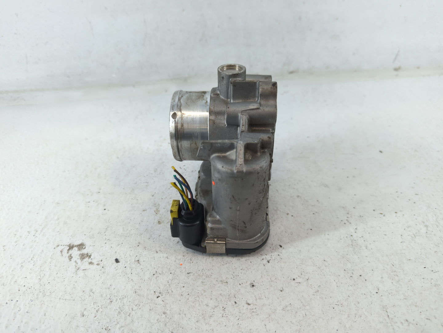 2014-2019 Ford Fiesta Throttle Body P/N:7S7G-9F991-CA Fits Fits 2013 2014 2015 2016 2017 2018 2019 OEM Used Auto Parts - Oem