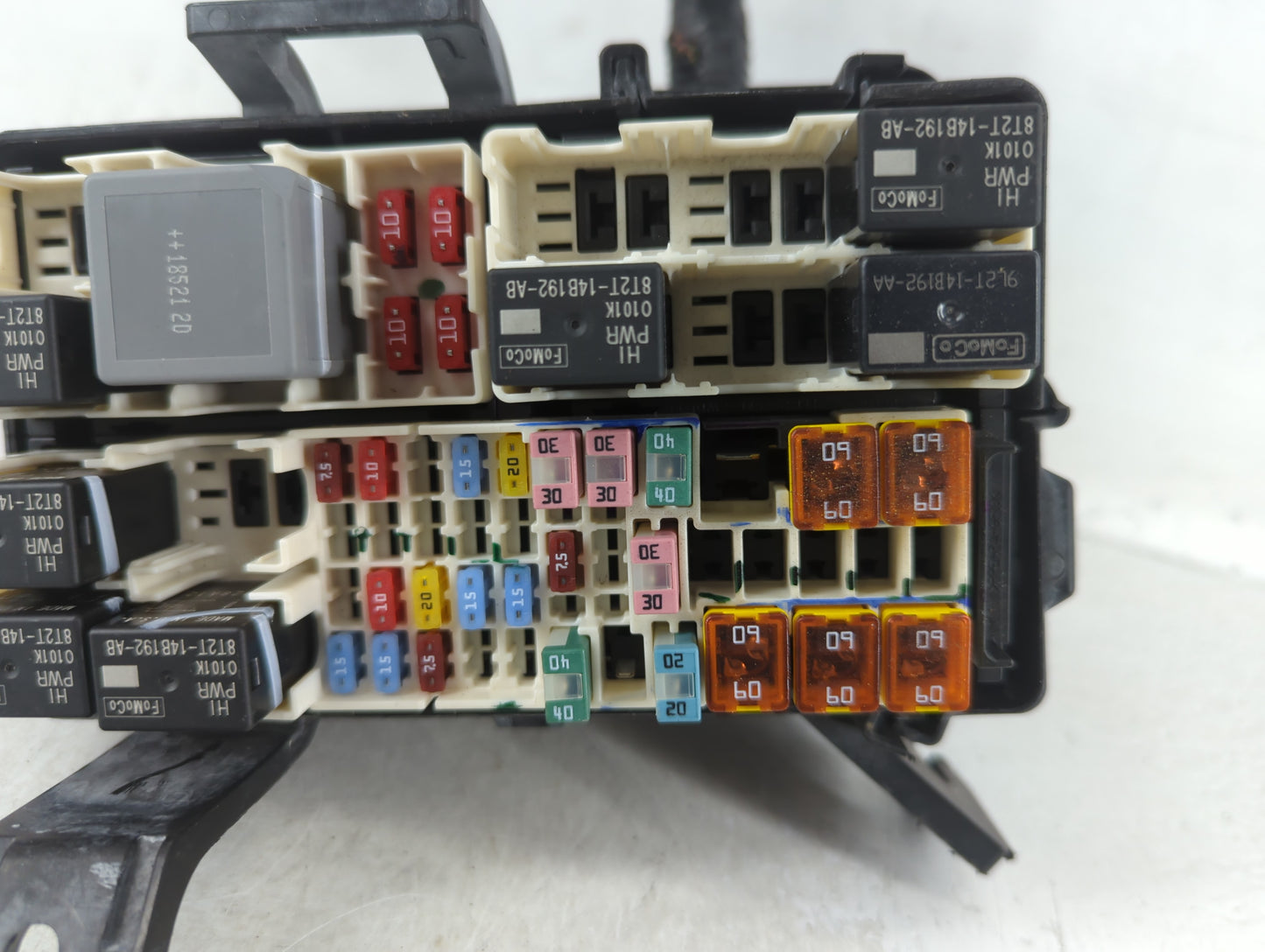 2014-2019 Ford Fiesta Fusebox Fuse Box Panel Relay Module P/N:4637-001 Fits Fits 2014 2015 2016 2017 2018 2019 OEM Used Auto