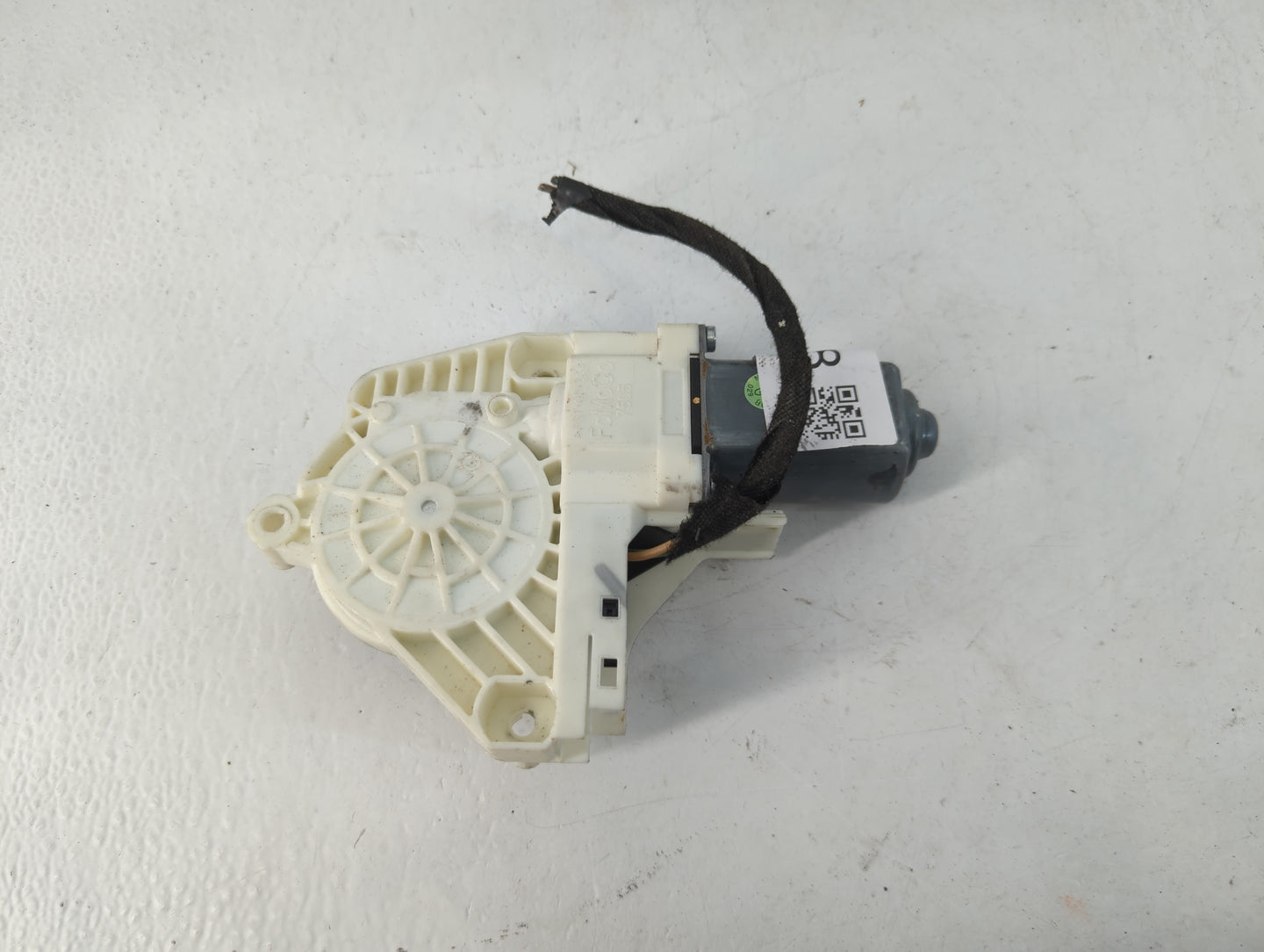 2011-2019 Ford Fiesta Passenger Front Right Power Window Motor - Oemusedautoparts1.com