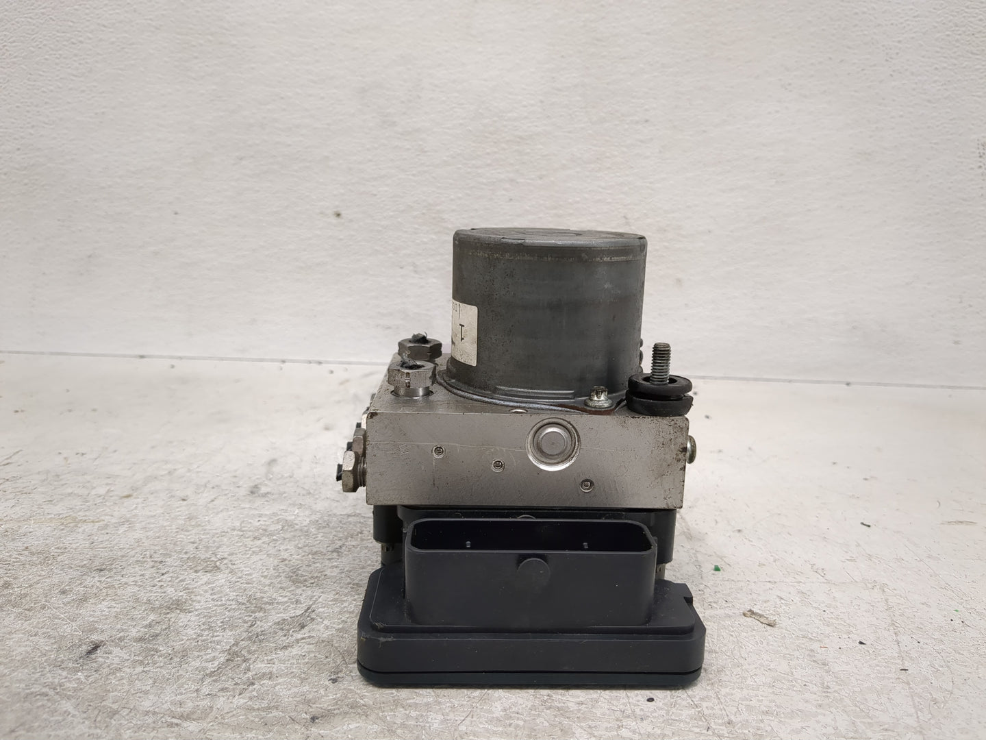 2014-2019 Ford Flex ABS Pump Control Module Replacement P/N:0265956047 2265106512 Fits Fits 2014 2015 2016 2017 2018 2019 OE