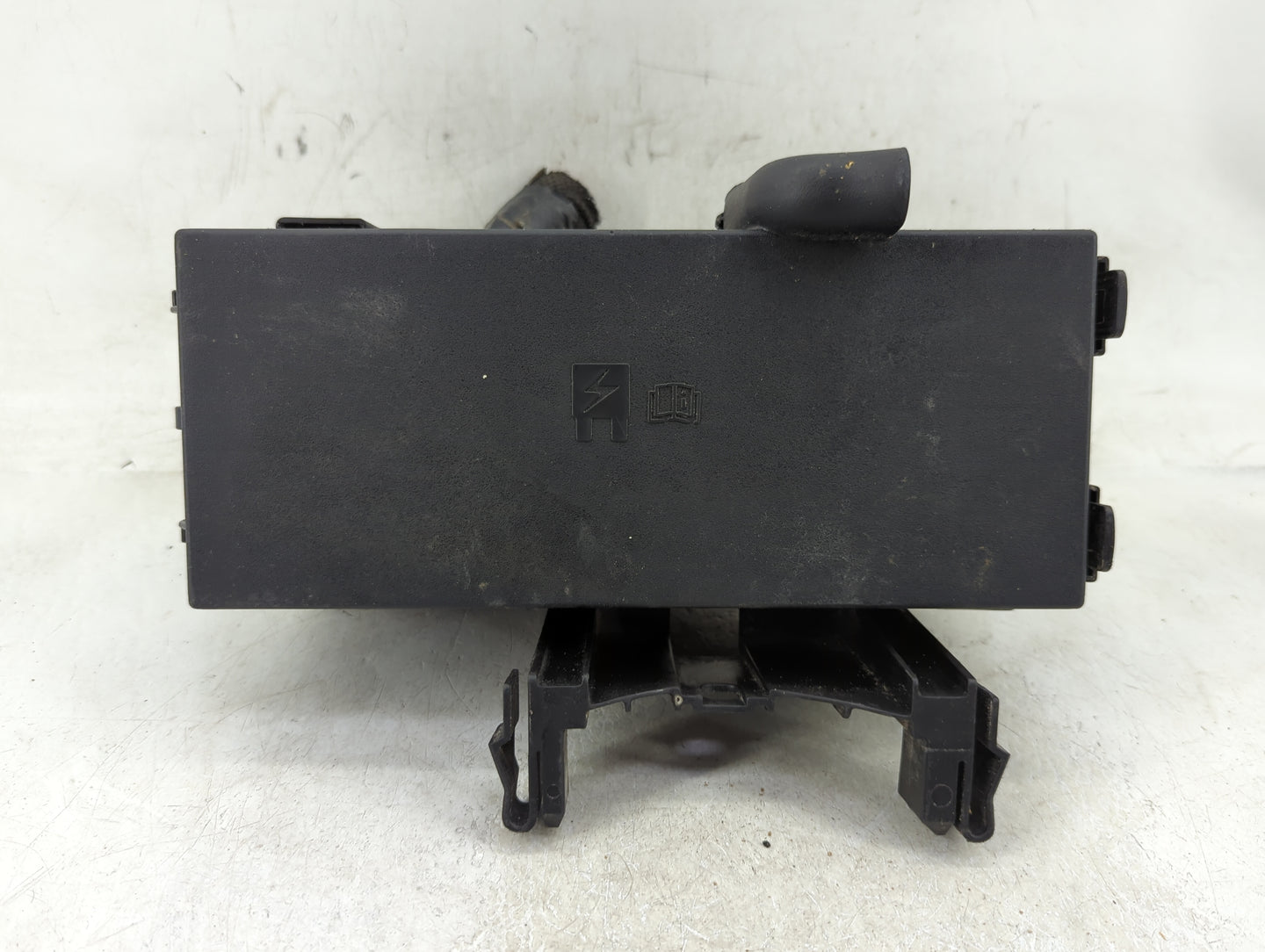 2017-2019 Ford Flex Fusebox Fuse Box Panel Relay Module P/N:DG1T-14A003-BA Fits Fits 2017 2018 2019 OEM Used Auto Parts - Oe