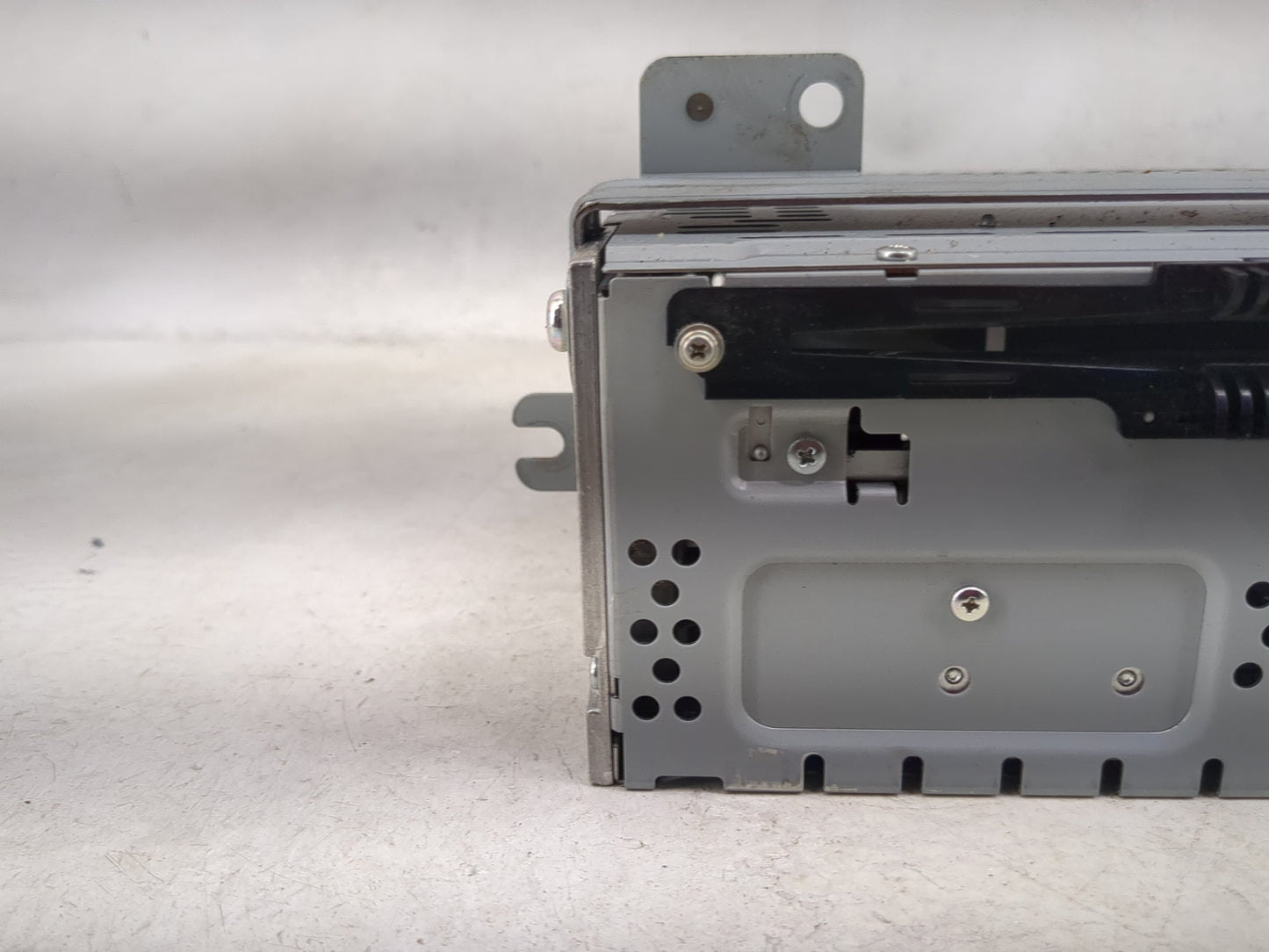 2016-2019 Ford Flex Radio AM FM Cd Player Receiver Replacement P/N:CQ-FJ32E6UMH Fits Fits 2016 2017 2018 2019 OEM Used Auto 