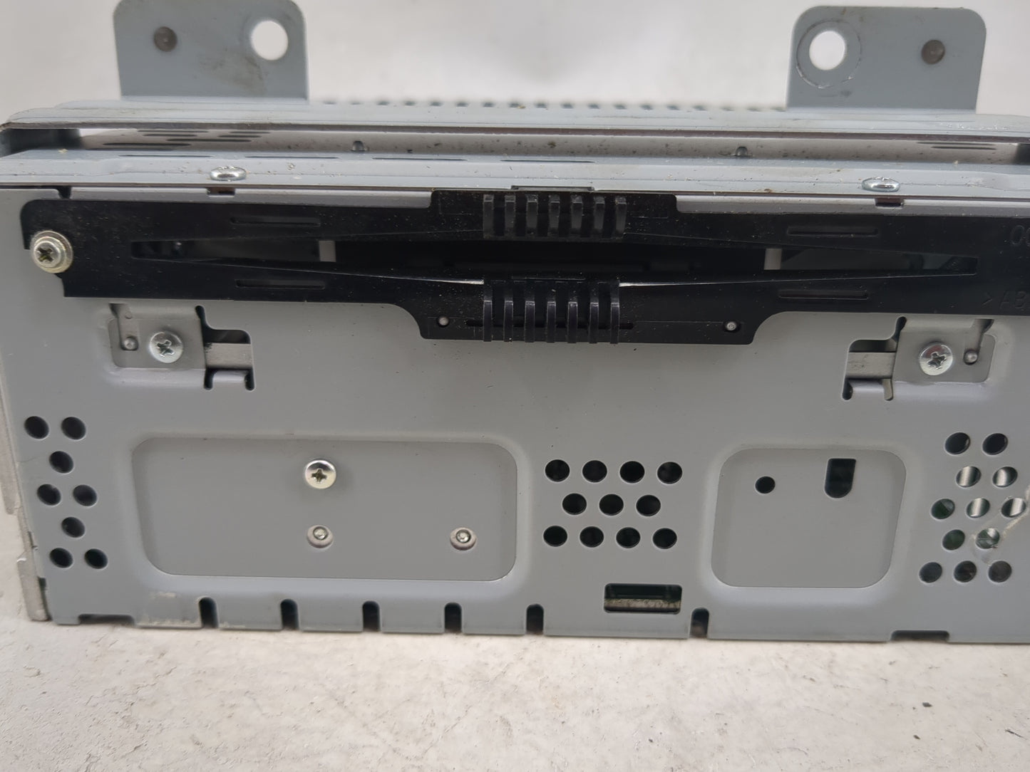 2016-2019 Ford Flex Radio AM FM Cd Player Receiver Replacement P/N:CQ-FJ32E6UMH Fits Fits 2016 2017 2018 2019 OEM Used Auto 