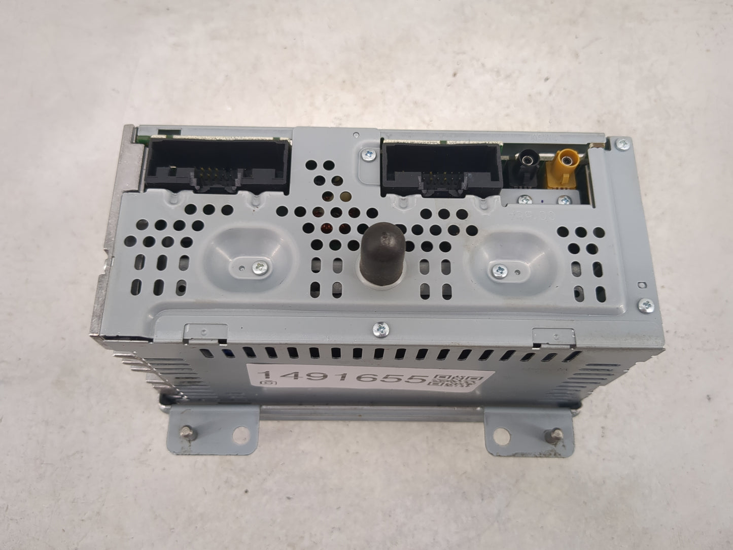 2016-2019 Ford Flex Radio AM FM Cd Player Receiver Replacement P/N:CQ-FJ32E6UMH Fits Fits 2016 2017 2018 2019 OEM Used Auto 