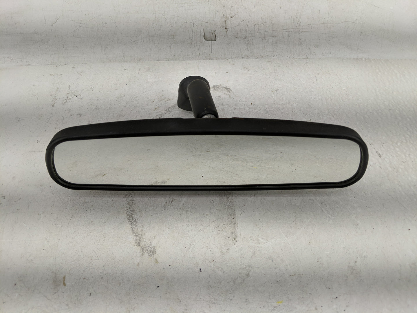 2019 Ford Focus Interior Rear View Mirror Replacement OEM P/N:E8011681 Fits OEM Used Auto Parts - Oemusedautoparts1.com