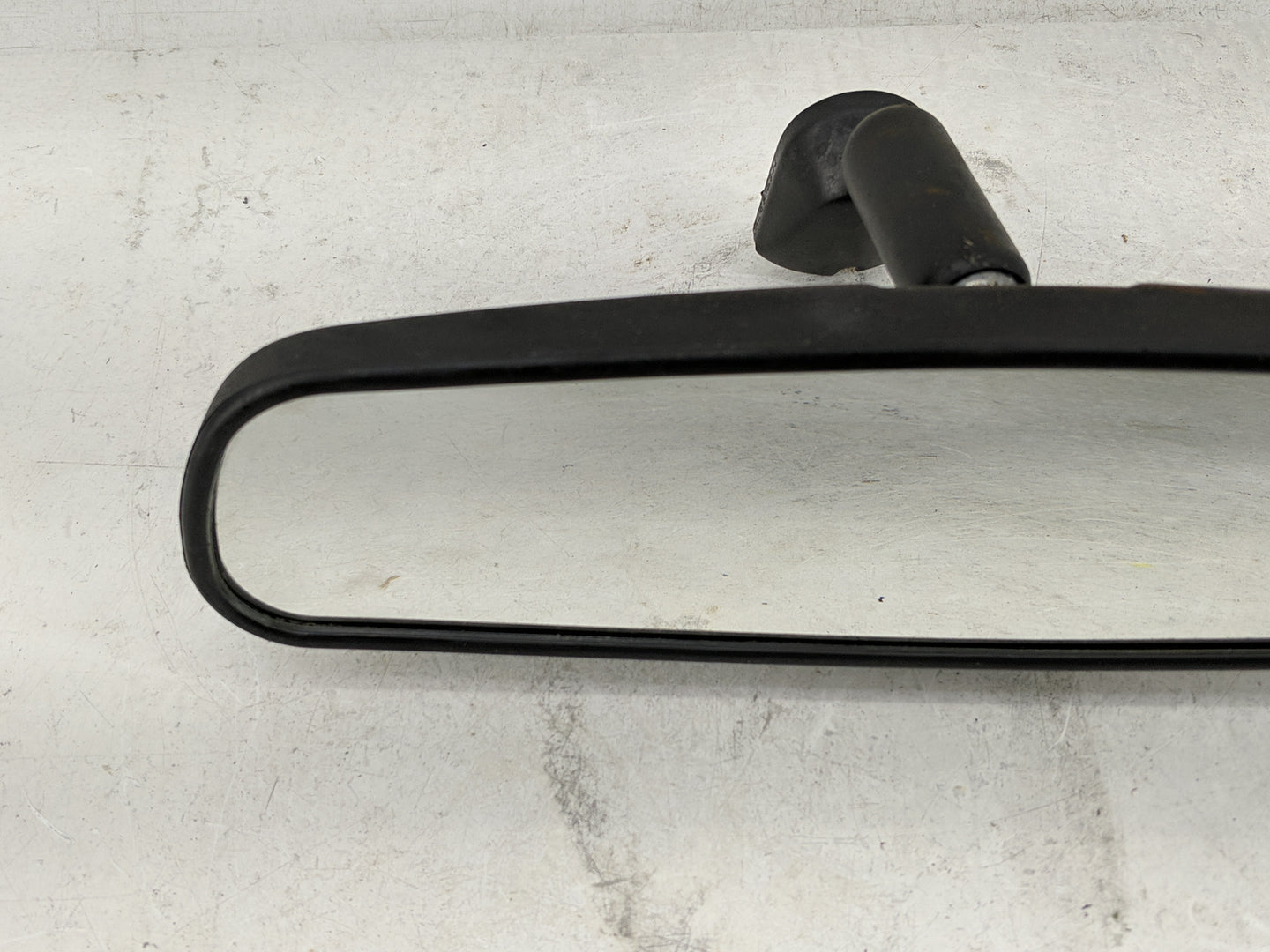 2019 Ford Focus Interior Rear View Mirror Replacement OEM P/N:E8011681 Fits OEM Used Auto Parts - Oemusedautoparts1.com