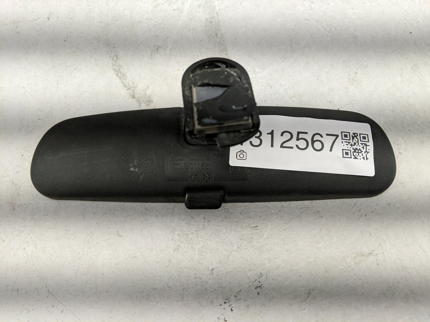 2019 Ford Focus Interior Rear View Mirror Replacement OEM P/N:E8011681 Fits OEM Used Auto Parts - Oemusedautoparts1.com