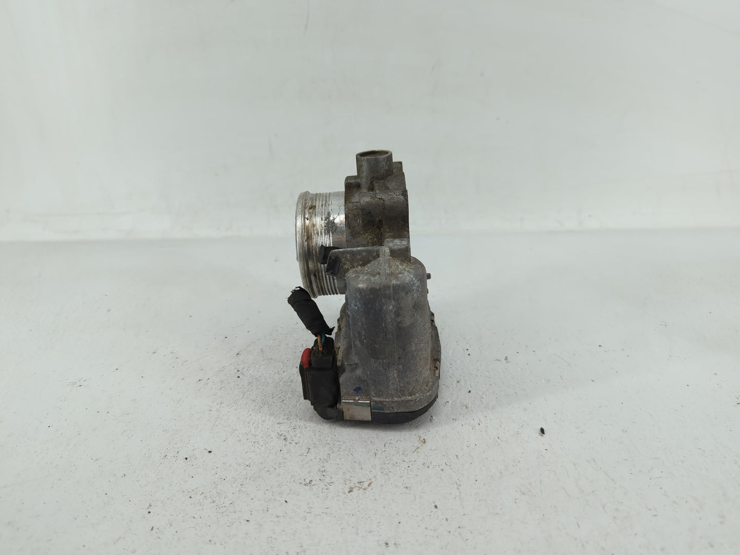2014-2018 Ford Focus Throttle Body P/N:DS7E-9F991-BB Fits Fits 2014 2015 2016 2017 2018 2019 2020 2021 2022 OEM Used Auto Pa