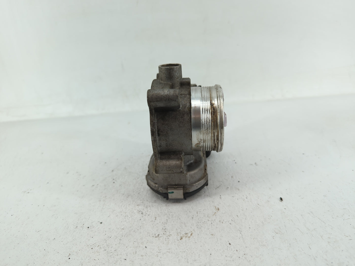 2014-2018 Ford Focus Throttle Body P/N:DS7E-9F991-BB Fits Fits 2014 2015 2016 2017 2018 2019 2020 2021 2022 OEM Used Auto Pa