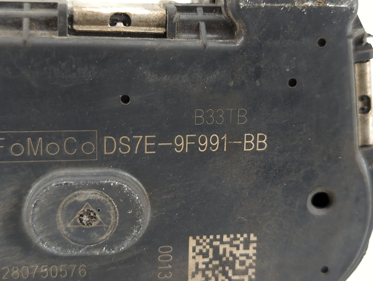 2014-2018 Ford Focus Throttle Body P/N:DS7E-9F991-BB Fits Fits 2014 2015 2016 2017 2018 2019 2020 2021 2022 OEM Used Auto Pa