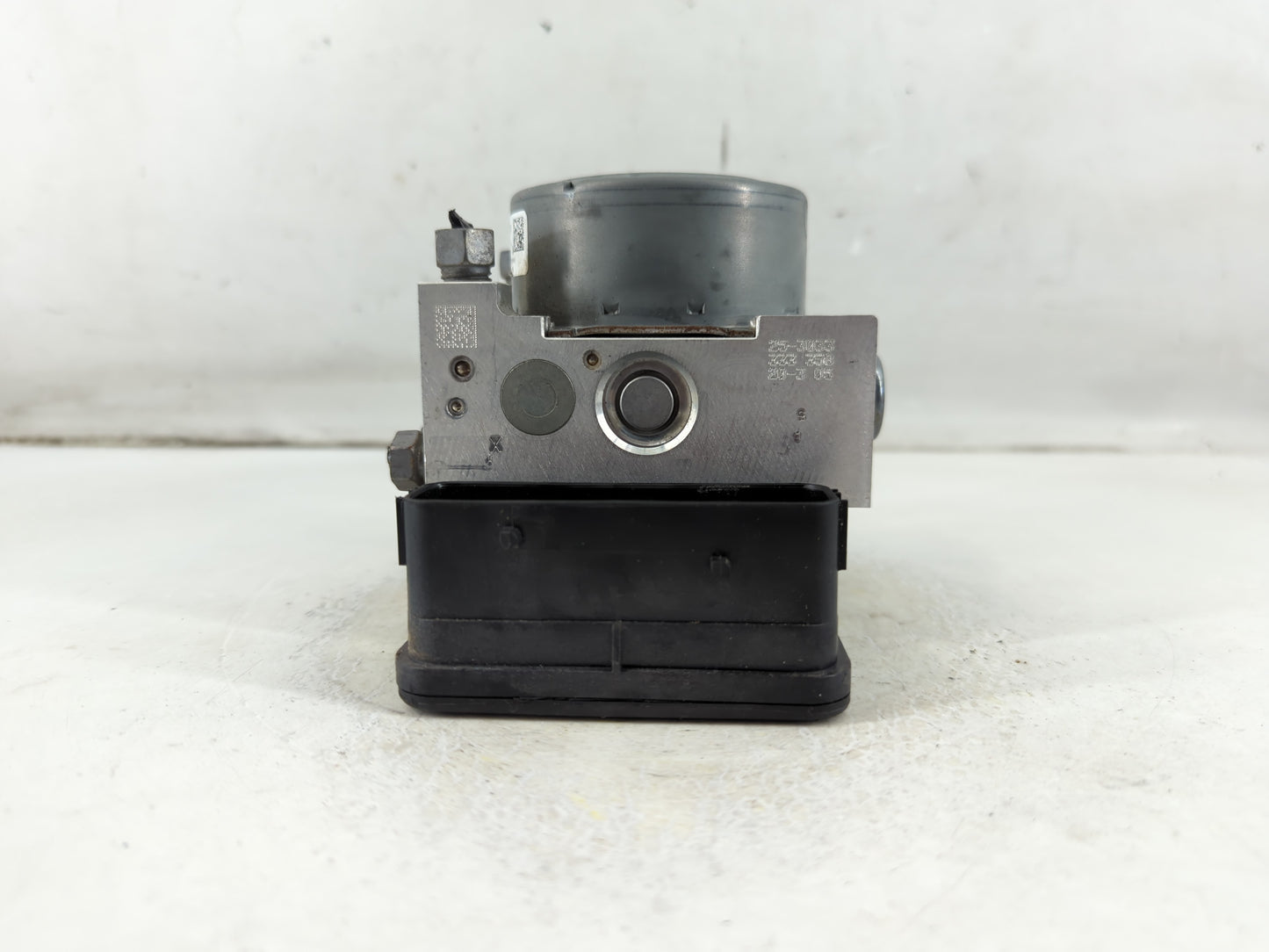 2019-2020 Ford Fusion ABS Pump Control Module Replacement P/N:KG9C-2B373-LC Fits Fits 2019 2020 OEM Used Auto Parts - Oemuse