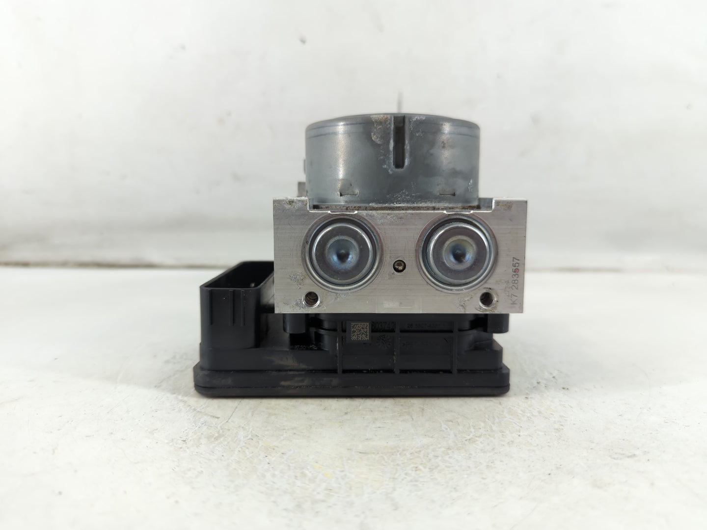 2019-2020 Ford Fusion ABS Pump Control Module Replacement P/N:KG9C-2B373-LC Fits Fits 2019 2020 OEM Used Auto Parts - Oemuse