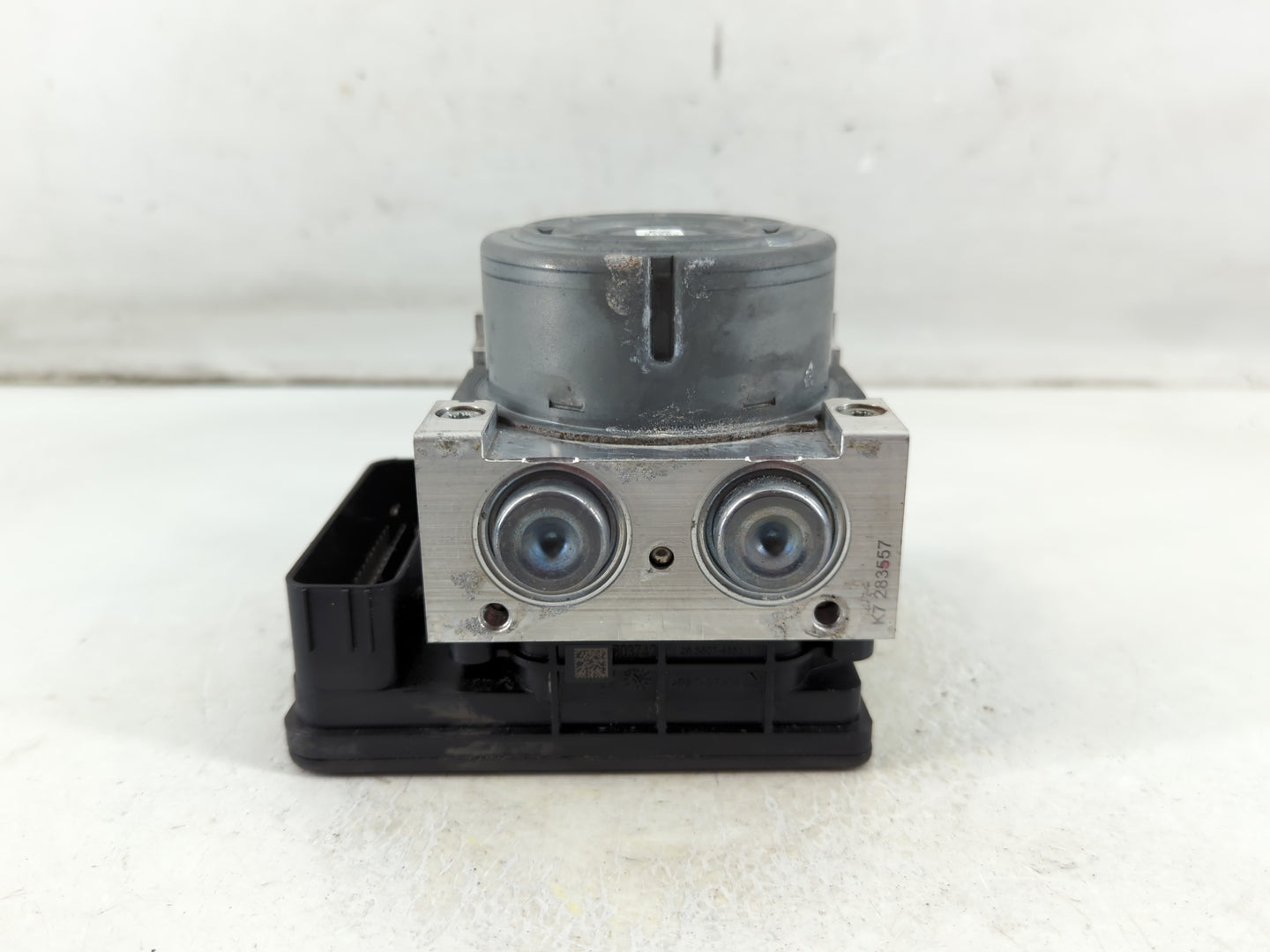 2019-2020 Ford Fusion ABS Pump Control Module Replacement P/N:KG9C-2B373-LC Fits Fits 2019 2020 OEM Used Auto Parts - Oemuse