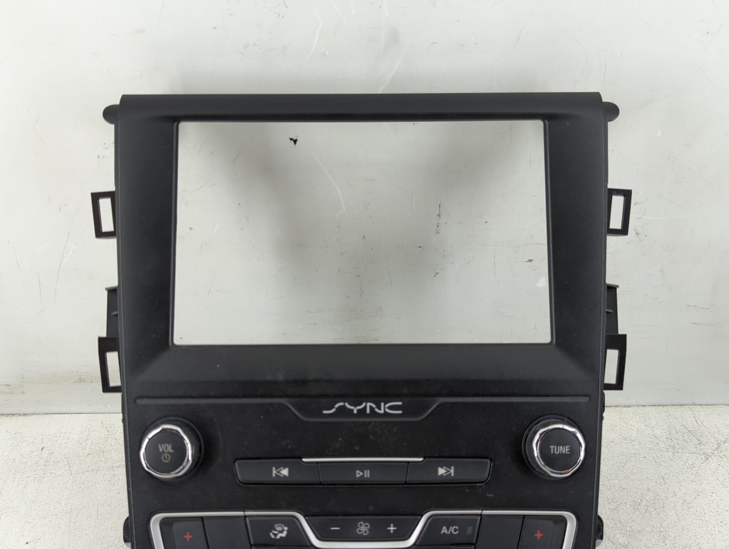 2019-2020 Ford Fusion Radio AM FM Cd Player Receiver Replacement P/N:KS7T-18E245-CGE Fits Fits 2019 2020 OEM Used Auto Parts