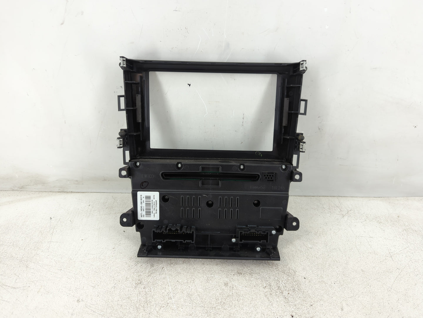 2019-2020 Ford Fusion Radio AM FM Cd Player Receiver Replacement P/N:KS7T-18E245-CGE Fits Fits 2019 2020 OEM Used Auto Parts