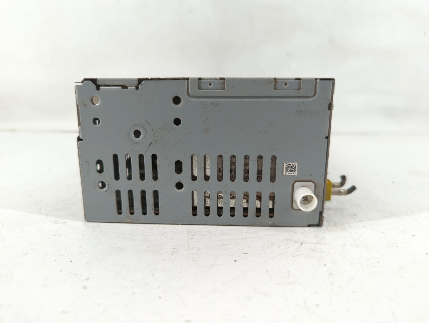 2019-2020 Ford Fusion Radio AM FM Cd Player Receiver Replacement P/N:KS7T-18D818-YB Fits Fits 2019 2020 OEM Used Auto Parts 