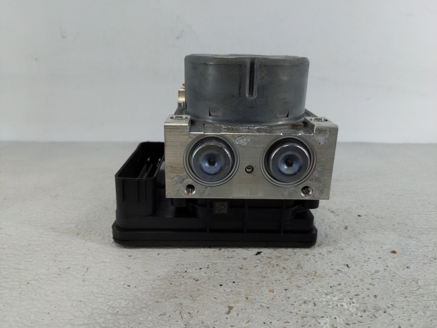 2019-2020 Ford Fusion ABS Pump Control Module Replacement P/N:KG9C-2B373-LD Fits Fits 2019 2020 OEM Used Auto Parts - Oemuse