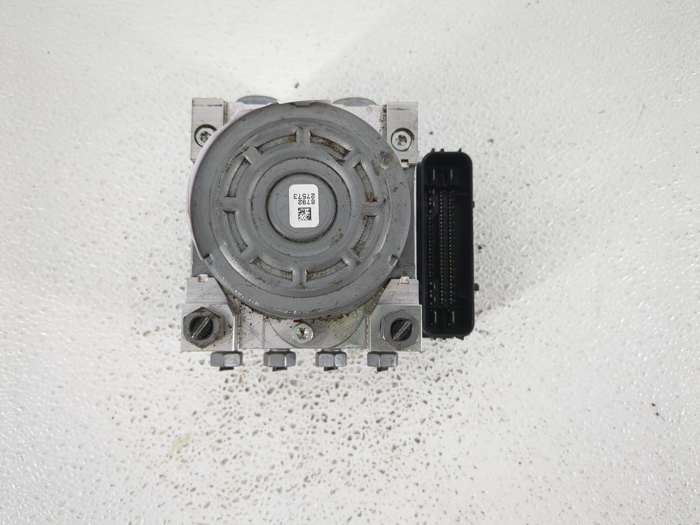 2019-2020 Ford Fusion ABS Pump Control Module Replacement P/N:KG9C-2B373-LC KG9C-2B373-LD Fits Fits 2019 2020 OEM Used Auto 