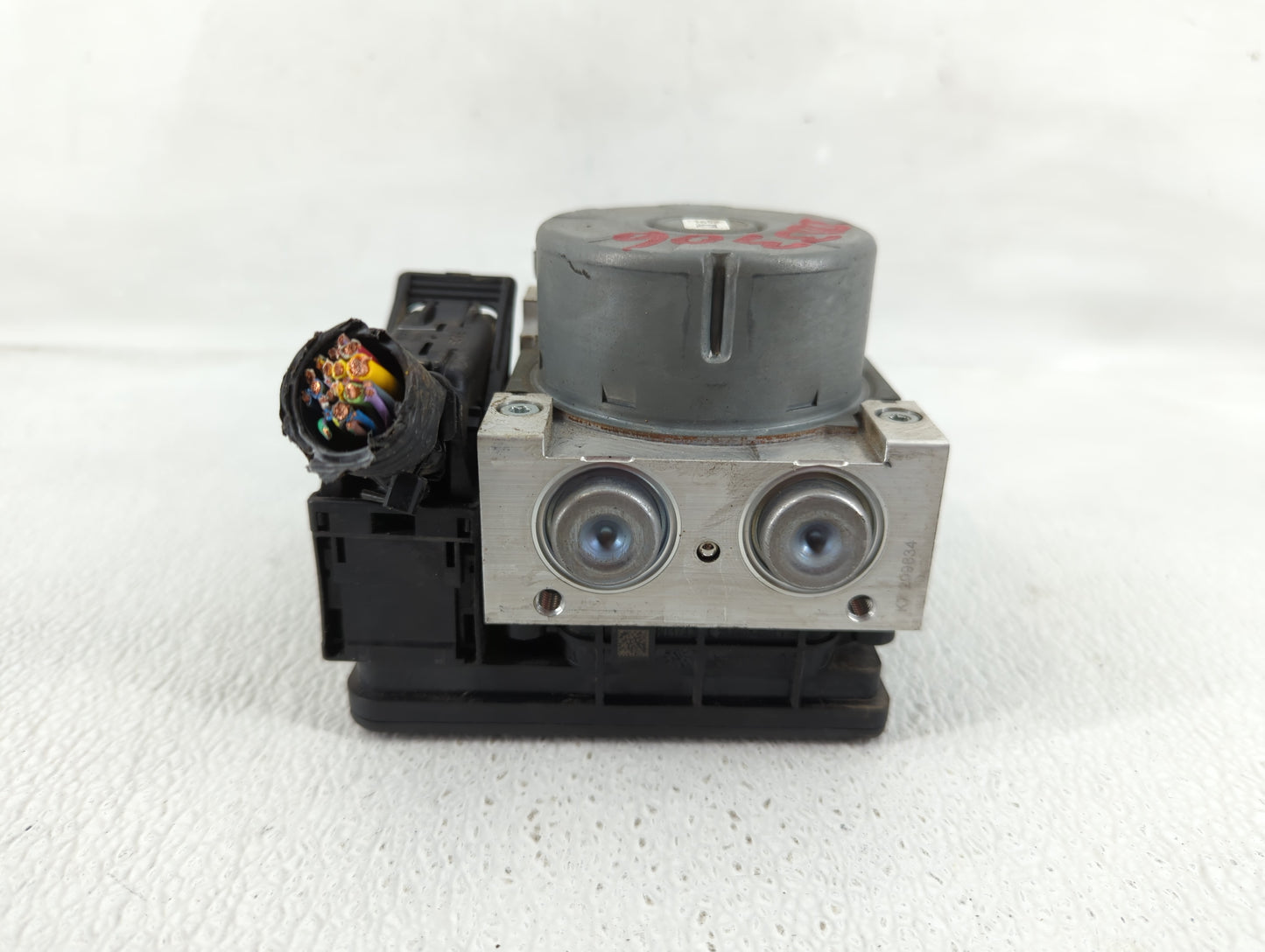 2019-2020 Ford Fusion ABS Pump Control Module Replacement P/N:KG9C-2B373-LD Fits Fits 2019 2020 OEM Used Auto Parts - Oemuse
