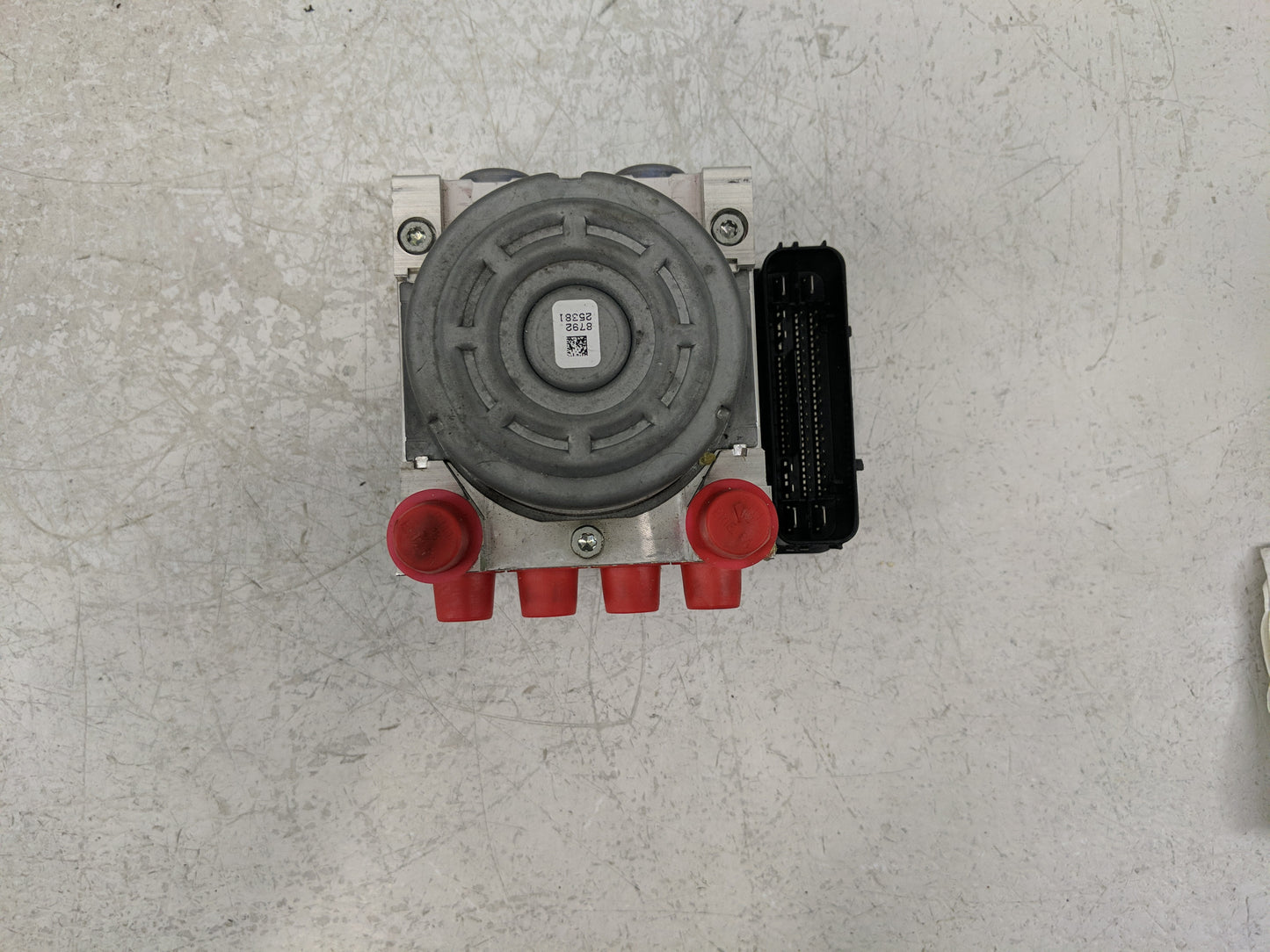 2019-2020 Ford Fusion ABS Pump Control Module Replacement P/N:KG9C-2B373-LC Fits Fits 2019 2020 OEM Used Auto Parts - Oemuse