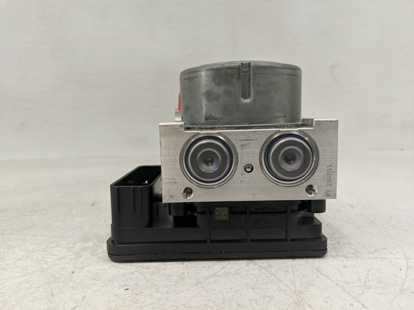 2019-2020 Ford Fusion ABS Pump Control Module Replacement P/N:KG9C-2B373-LC Fits Fits 2019 2020 OEM Used Auto Parts - Oemuse