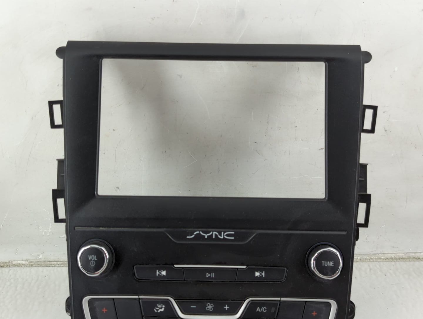 2019-2020 Ford Fusion Radio AM FM Cd Player Receiver Replacement P/N:KS7T-18E245-CGE Fits Fits 2019 2020 OEM Used Auto Parts