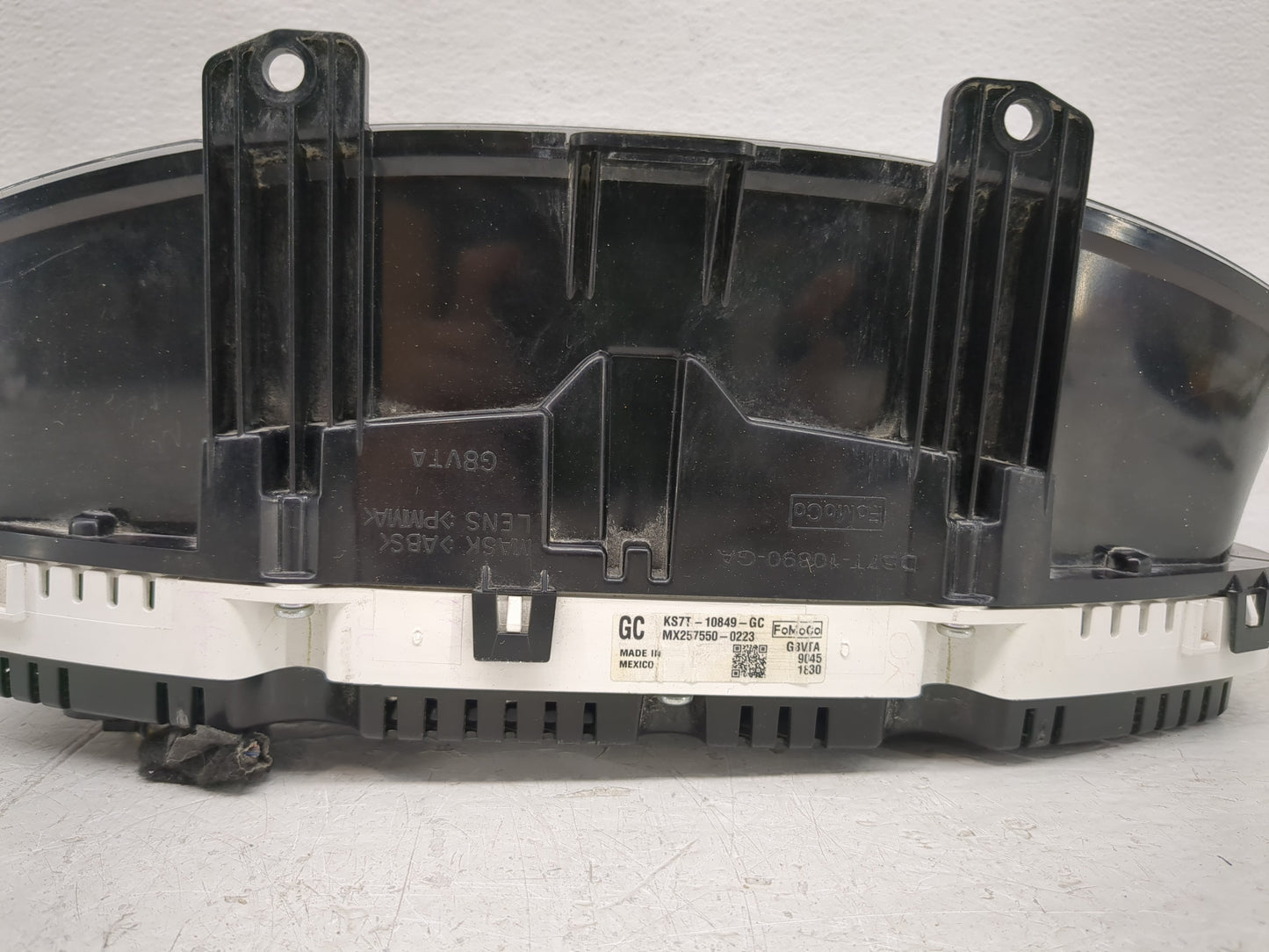 2019-2020 Ford Fusion Instrument Cluster Speedometer Gauges P/N:KS7T-10849-GC Fits Fits 2019 2020 OEM Used Auto Parts - Oemu