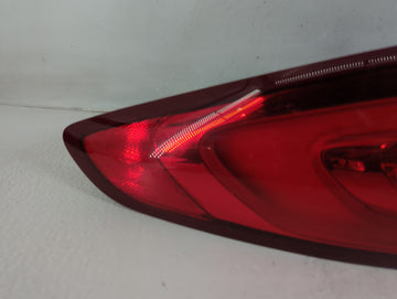 2017-2020 Ford Fusion Tail Light Assembly Passenger Right OEM P/N:H573-13405-AD F00HTF406307 Fits Fits 2017 2018 2019 2020 OEM Used Auto Parts