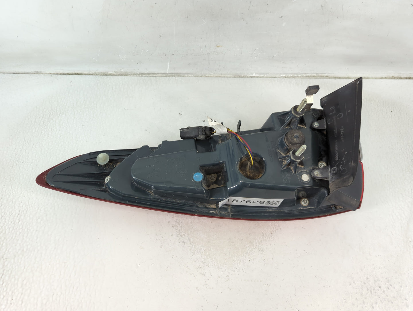 2017-2020 Ford Fusion Tail Light Assembly Passenger Right OEM P/N:H573-13405-AD F00HTF406307 Fits Fits 2017 2018 2019 2020 O