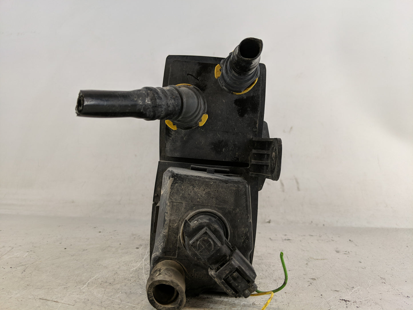 2019 Ford Fusion Fuel Vapor Charcoal Canister - Oemusedautoparts1.com